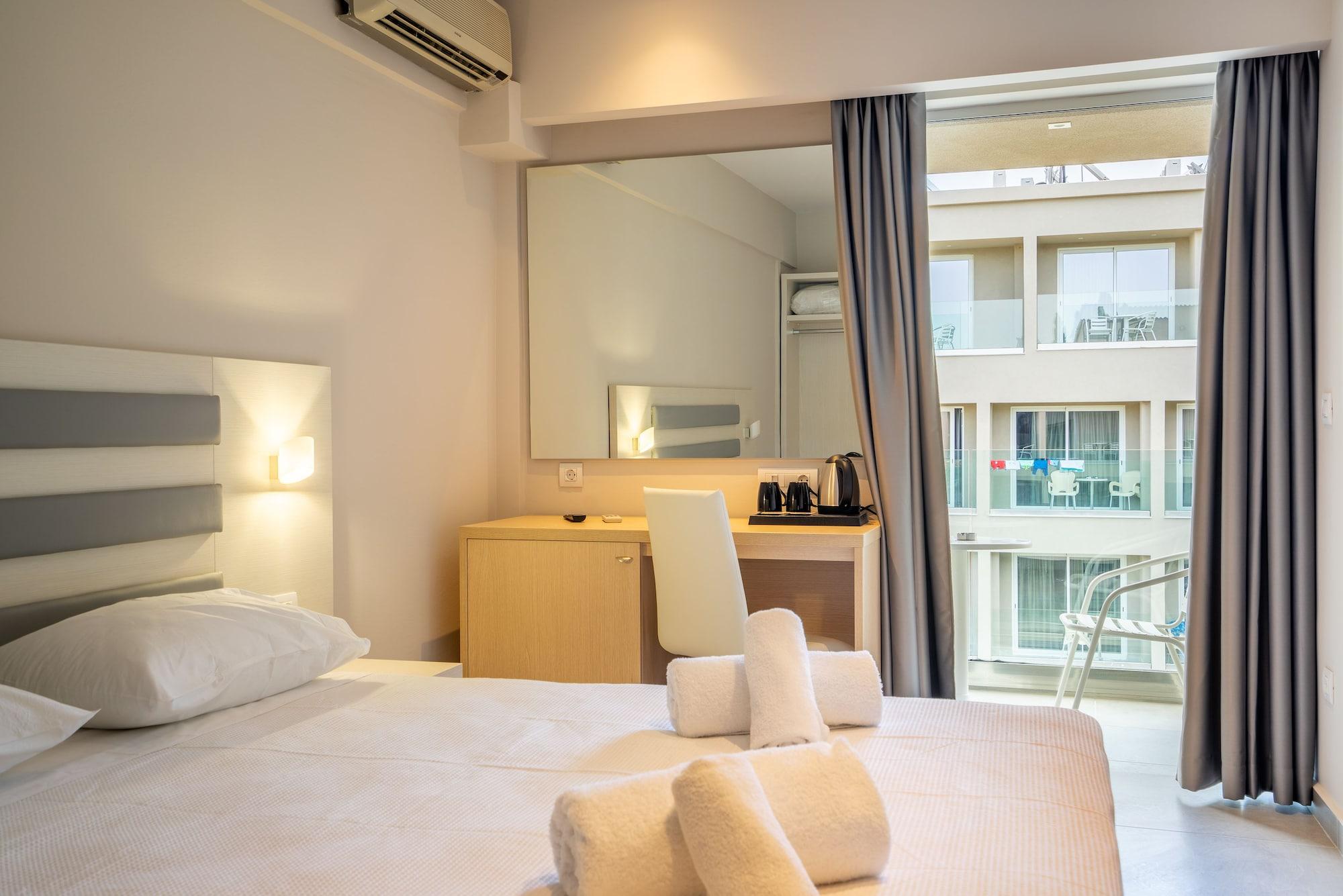 Cnic Gemini Hotel Mesongí Eksteriør billede