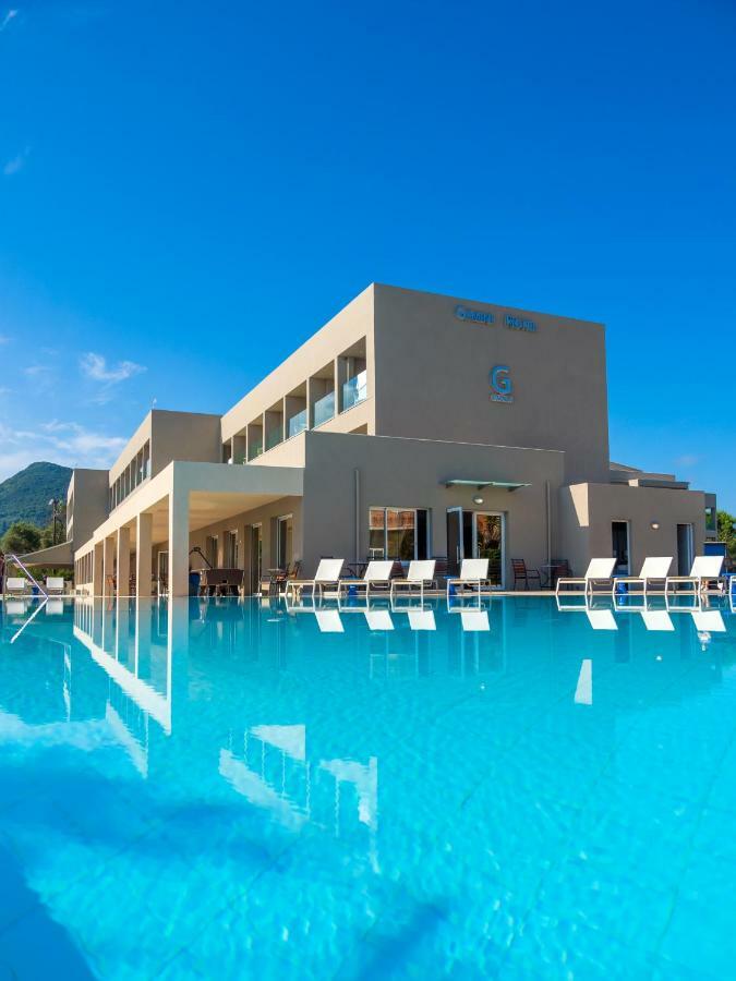 Cnic Gemini Hotel Mesongí Eksteriør billede