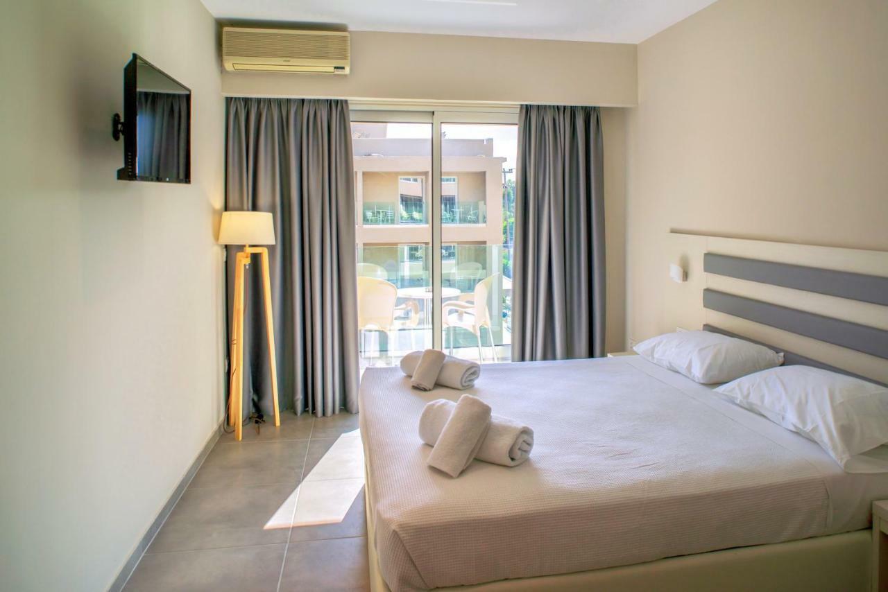 Cnic Gemini Hotel Mesongí Eksteriør billede